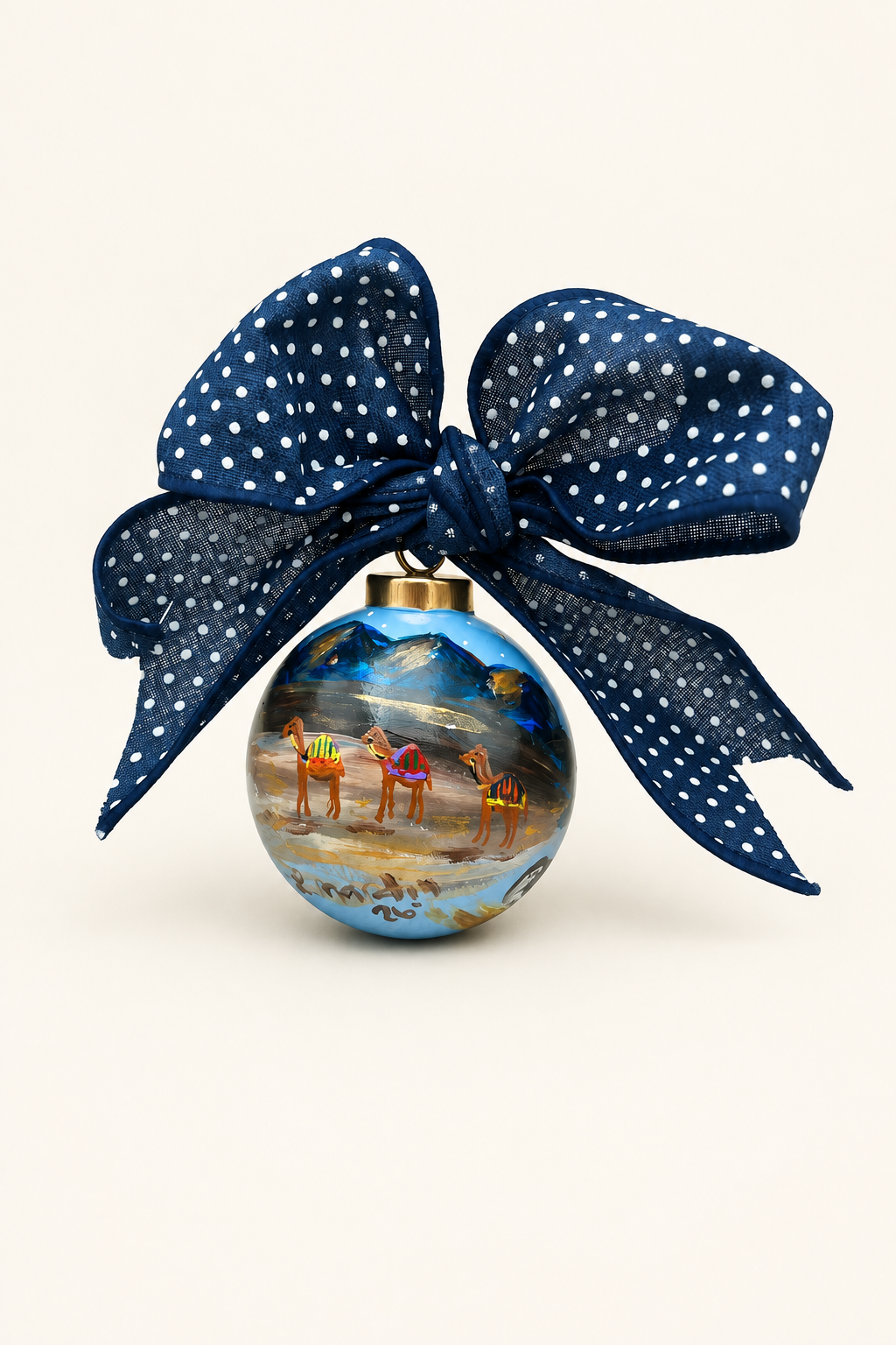 Ornament photo 1 with warm-white background